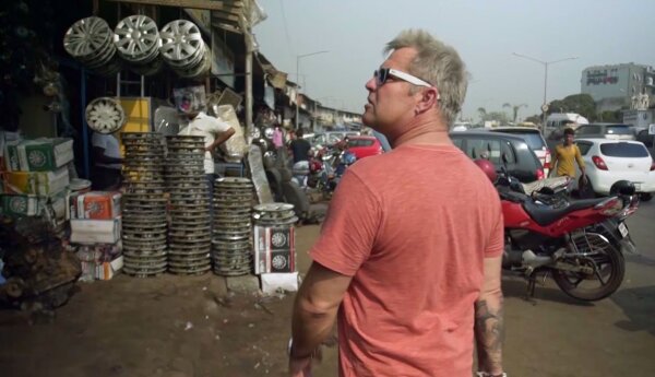 Z peryferyjnych Indii wprost do Nepalu!
